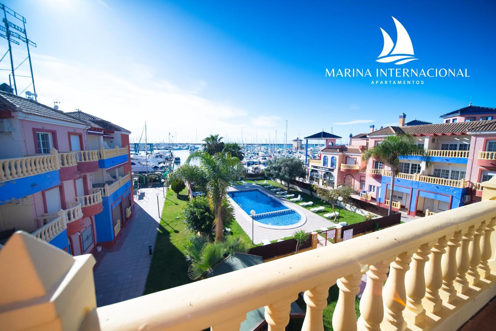 Apartamentos Marina Internacional Торевиеха Екстериор снимка